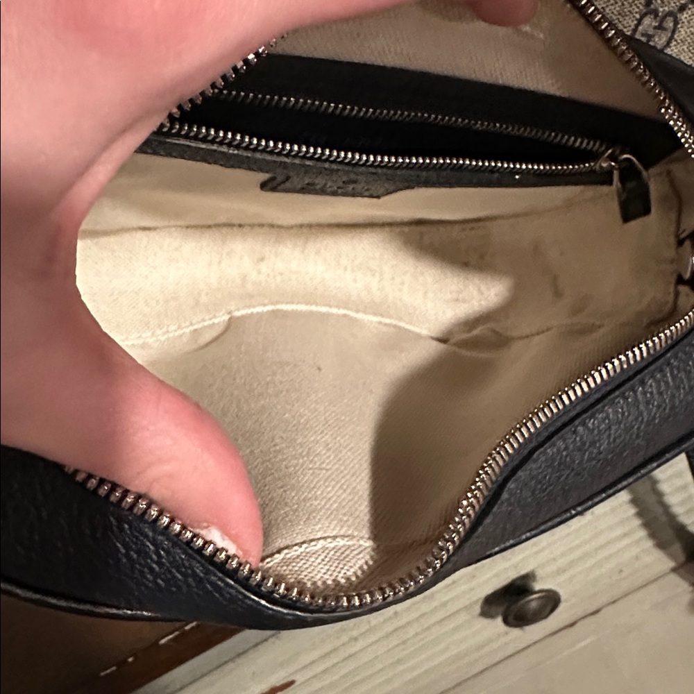 Gucci monogram crossbody - Picture 8 of 14